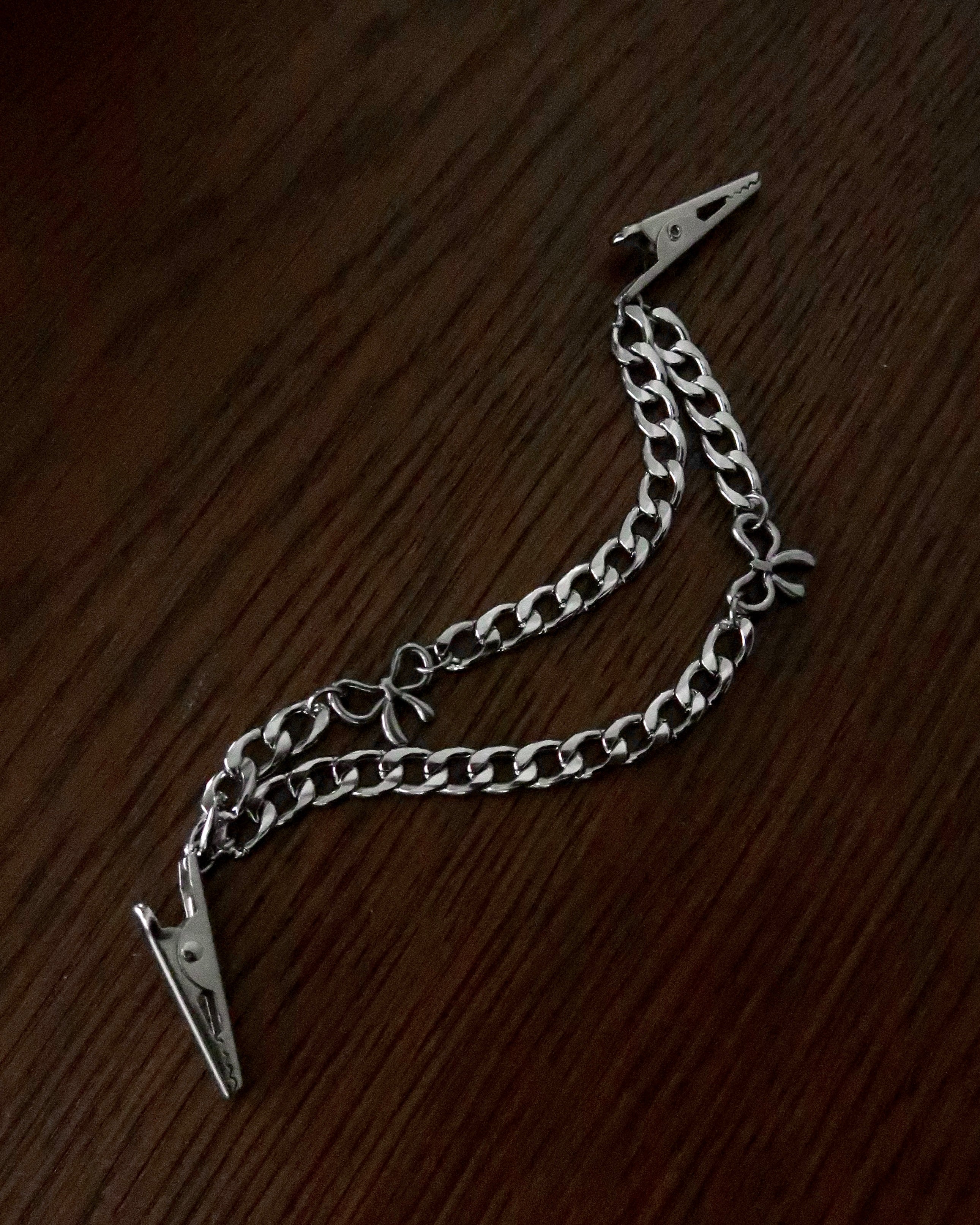 Coquette Dual Chain Clip