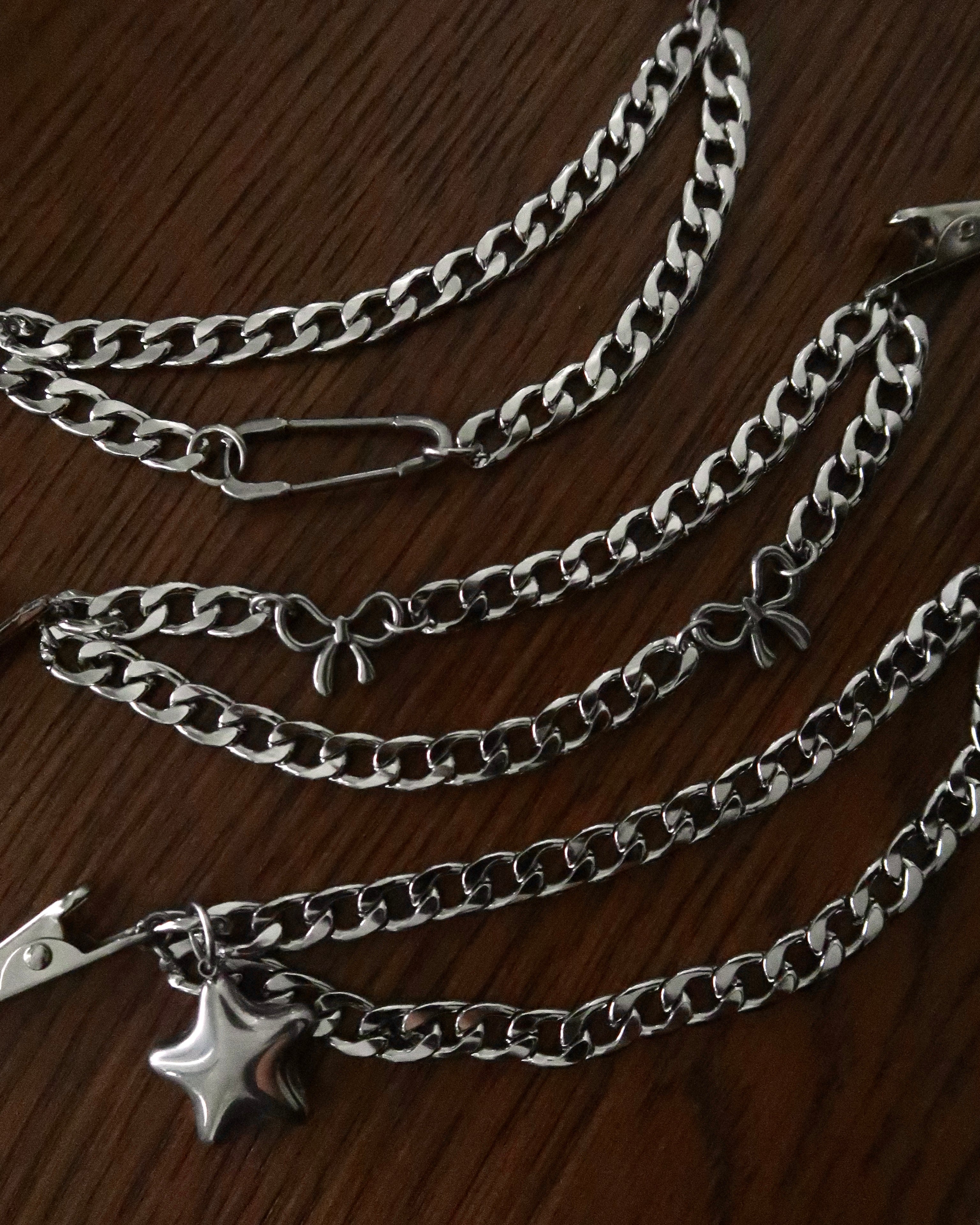 Coquette Dual Chain Clip